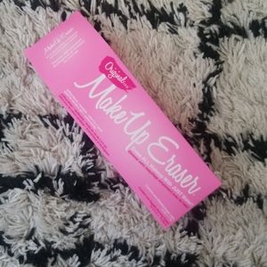 Make Up Eraser New in Box (NWT)